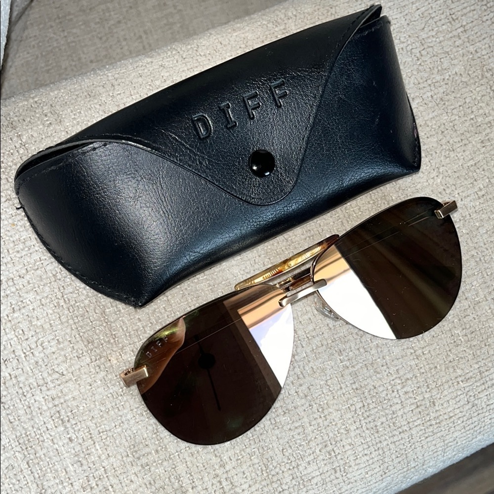 Diff Eyewear Brown Aviator Sunglasses
